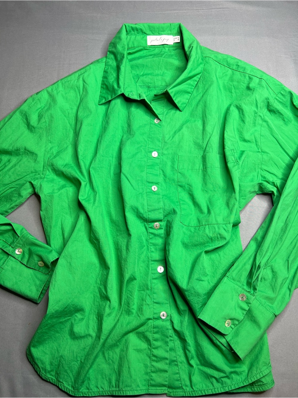 Pedal & Pup Kelly Green Button Up Blouse Size 10 Cozy Lightweight Top